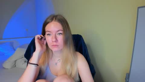 Snapshot of emilyy____ chatting on 02/09/25, 07:27 Emily online show from 02/09/25, 07:27