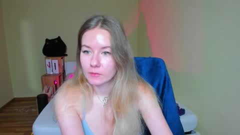 Snapshot of emilyy____ chatting on 02/11/25, 09:09 Emily online show from 02/11/25, 09:09