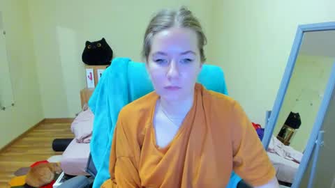 Snapshot of emilyy____ chatting on 02/25/25, 06:53 Emily online show from 02/25/25, 06:53