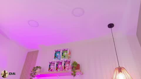 Emily Bank online show from 04/16/26, 08:20