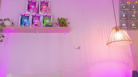 Snapshot of emilyy_bank chatting on 06/11/26, 12:32 Emily Bank online show from 06/11/26, 12:32