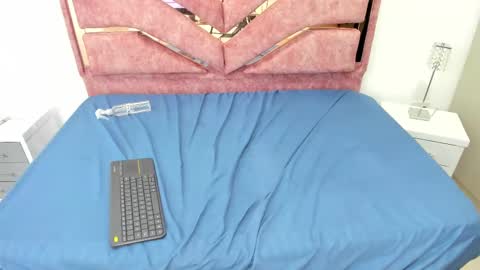 emilyy_cooperr online show from 02/07/25, 06:14