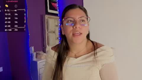 emilyy_cooperr online show from 06/09/26, 12:17