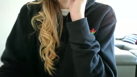 emilly online show from 10/30/25, 07:14