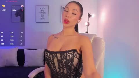 Snapshot of emilyymiller chatting on 02/26/26, 05:56 Emily online show from 02/26/26, 05:56