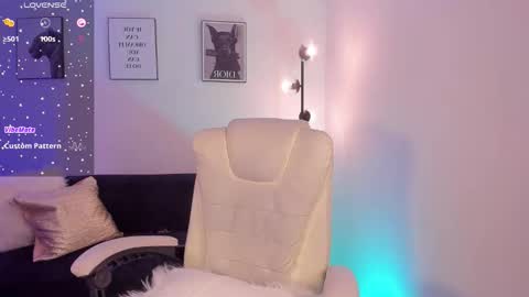 Emily  online show from 03/19/26, 06:12