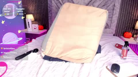 Emily online show from 01/12/25, 12:28