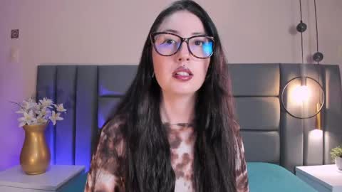 Emilyy Watson online show from 06/05/26, 01:12