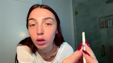 Snapshot of emilyyyt chatting on 01/16/26, 12:20 Emily online show from 01/16/26, 12:20