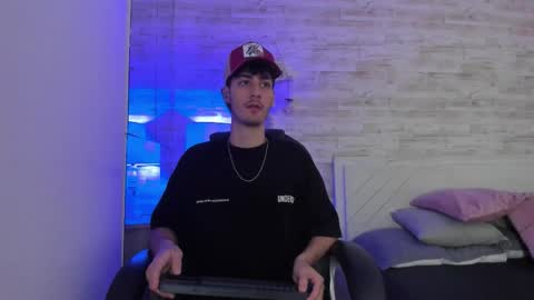 emir_ozan online show from 01/17/26, 02:27