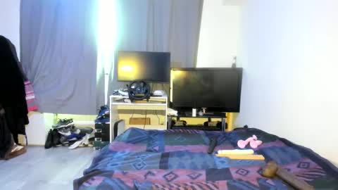 emliyjamesmjb online show from 02/13/25, 10:44