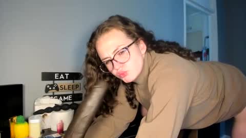 emliyjamesmjb online show from 03/04/25, 12:22