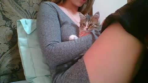 emma_991 online show from 02/11/25, 09:09