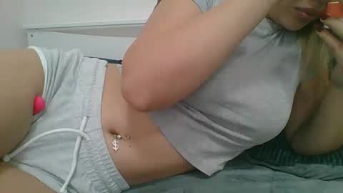 emma_991 online show from 11/23/25, 09:31