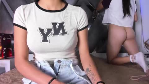 Snapshot of emma__js_ chatting on 03/05/25, 12:33 emma__js_ online show from 03/05/25, 12:33