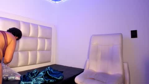 Snapshot of emma__js_ chatting on 02/03/26, 01:05 emma__js_ online show from 02/03/26, 01:05