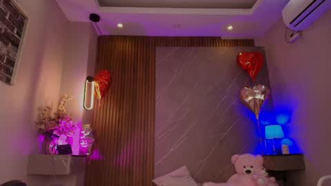 emma__rose1 online show from 04/09/26, 06:19