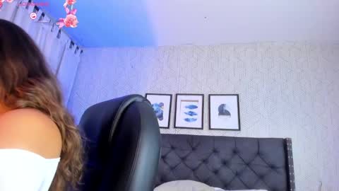 Emma online show from 02/07/25, 03:41