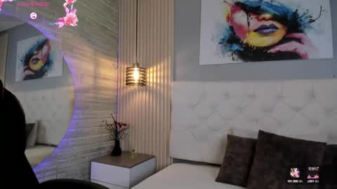 Emma online show from 09/17/25, 11:23