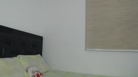 Snapshot of emma_aaa chatting on 06/26/26, 06:51 Rocio online show from 06/26/26, 06:51