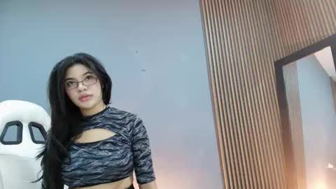 emma_and_aysha online show from 01/16/26, 02:59