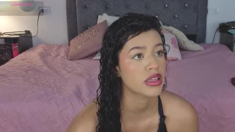 Snapshot of emma_blake__ chatting on 11/26/25, 05:41 Emma online show from 11/26/25, 05:41