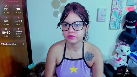emma_boo_ online show from 11/11/25, 01:33