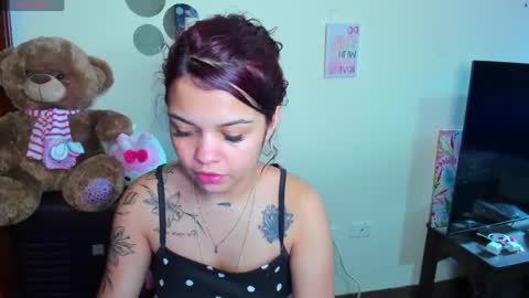 emma_boo_ online show from 04/15/26, 05:53