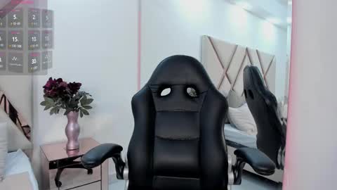 pau online show from 10/03/25, 06:05