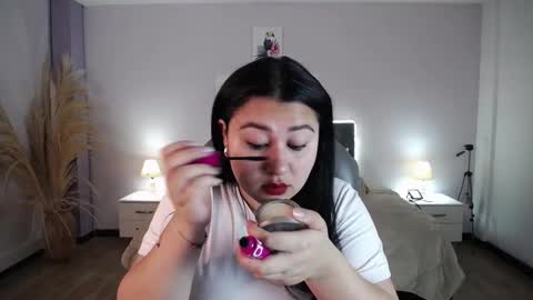 Snapshot of emma_charm_ chatting on 12/14/25, 12:10 Emma online show from 12/14/25, 12:10