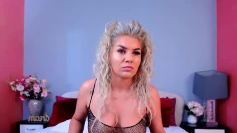 Snapshot of emma_clairex chatting on 06/23/26, 04:21 Emma online show from 06/23/26, 04:21