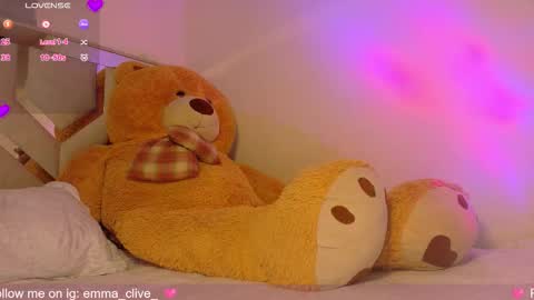  Emma  online show from 11/21/25, 03:05