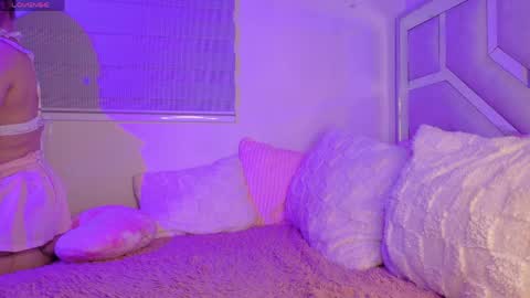  Emma  online show from 04/17/26, 02:47