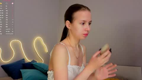 Emma online show from 04/21/26, 01:29