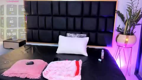 Emma online show from 03/13/26, 01:23