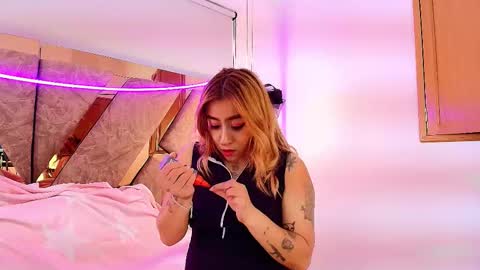 EMMA  online show from 12/16/25, 10:37