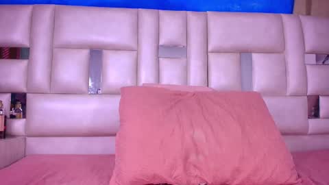 Emma online show from 09/09/25, 03:06