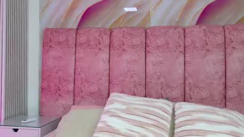 Emma online show from 02/18/26, 03:13