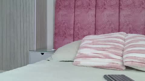 Emma online show from 02/25/26, 03:05