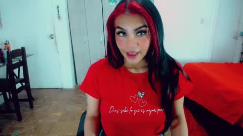 Snapshot of emma_diva chatting on 06/01/26, 11:17 emma online show from 06/01/26, 11:17