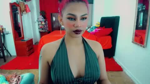 Snapshot of emma_diva chatting on 06/16/26, 10:56 emma online show from 06/16/26, 10:56
