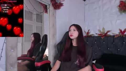 emma_dl2 online show from 12/21/25, 12:12