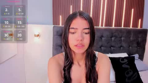 Snapshot of emma_doll7 chatting on 12/14/25, 12:38 E online show from 12/14/25, 12:38