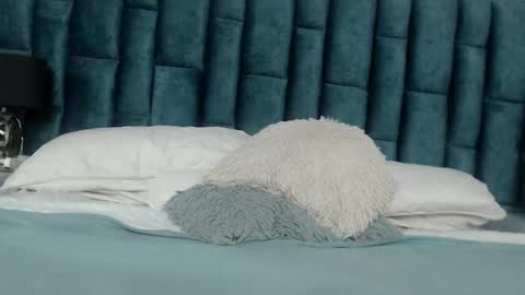 Emma online show from 09/19/25, 07:47