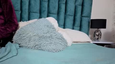 Emma online show from 02/01/26, 02:48