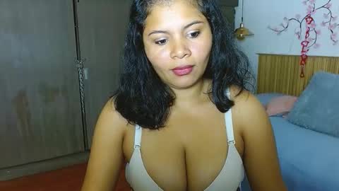 Snapshot of emma_hassani chatting on 02/25/26, 01:54 Tell me Emma online show from 02/25/26, 01:54