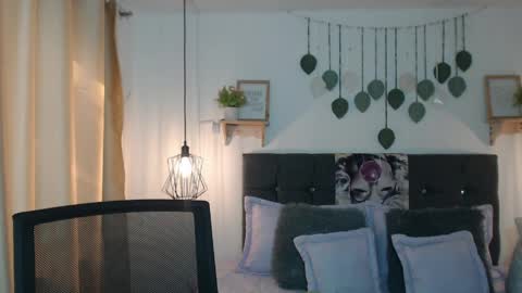 Tell me Emma online show from 04/06/26, 01:45