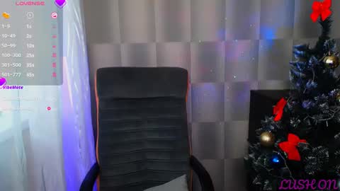 Snapshot of emma_jordan chatting on 01/04/25, 08:49 Emma online show from 01/04/25, 08:49