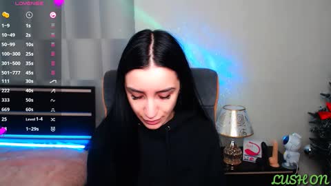 Snapshot of emma_jordan chatting on 01/15/25, 11:43 Emma online show from 01/15/25, 11:43