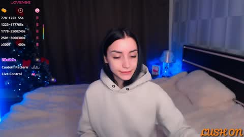 Snapshot of emma_jordan chatting on 02/06/25, 12:37 Emma online show from 02/06/25, 12:37